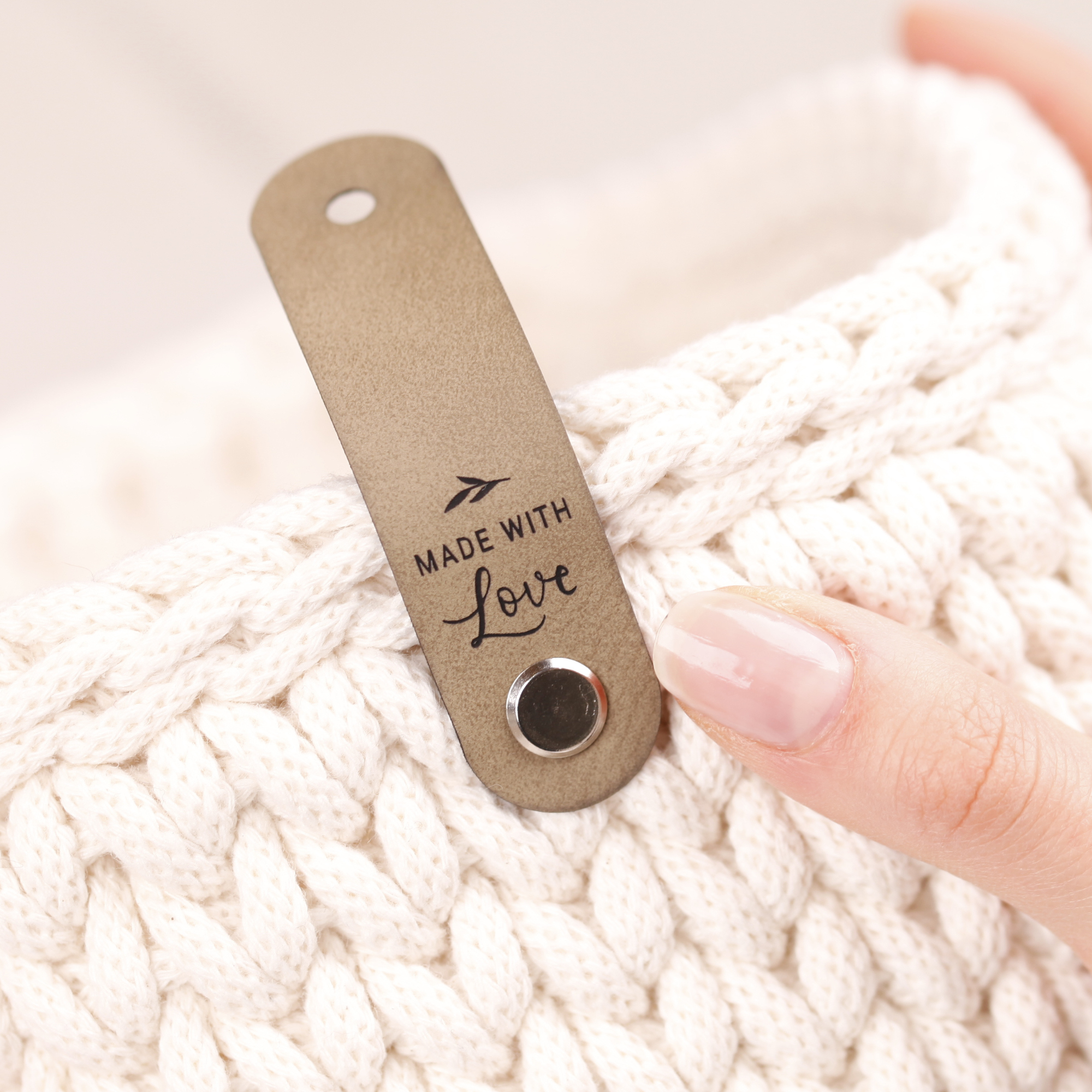 Handmade Labels mit Schraubniete "made with Love"