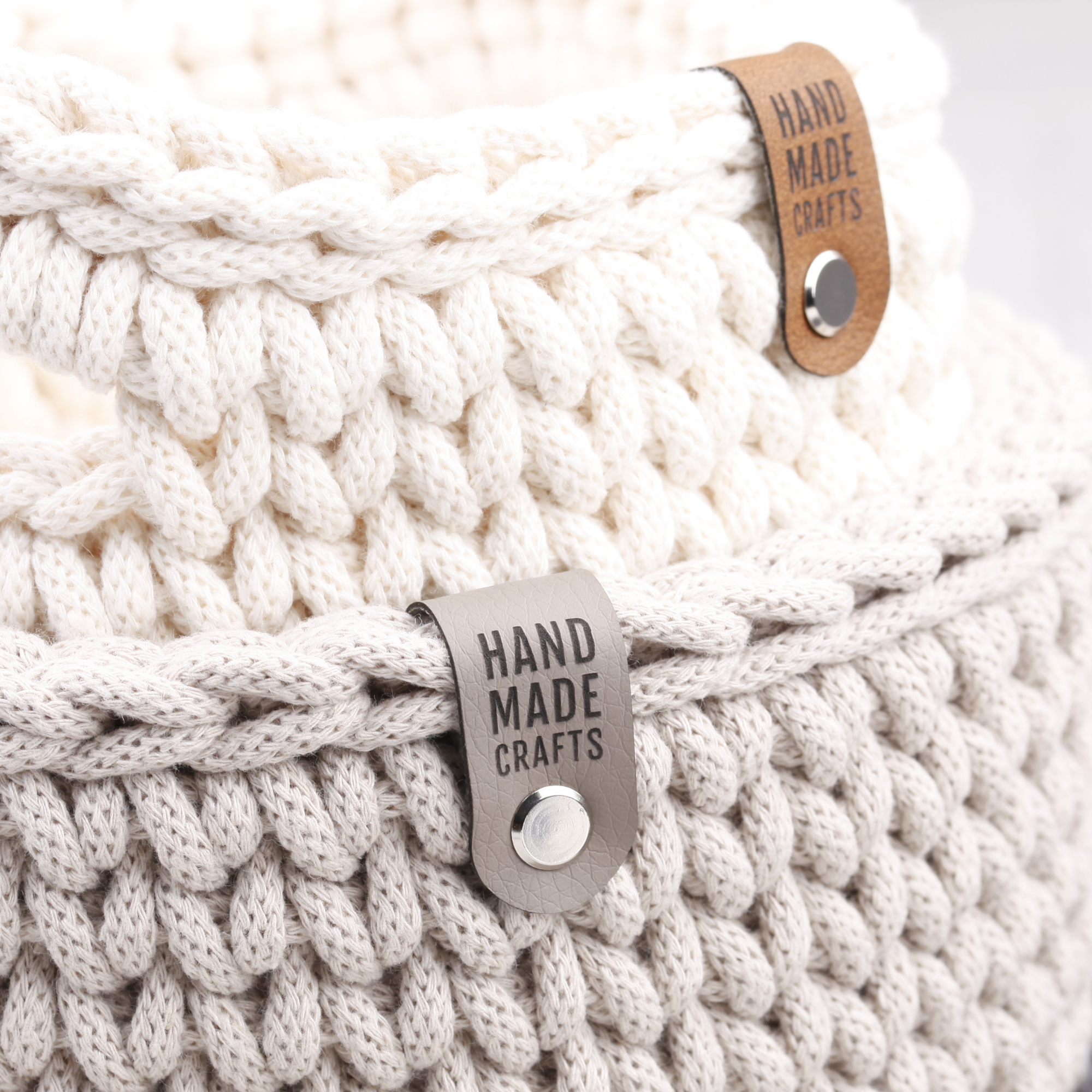 Kunstlederlabel mit Schraube "handmade crafts"