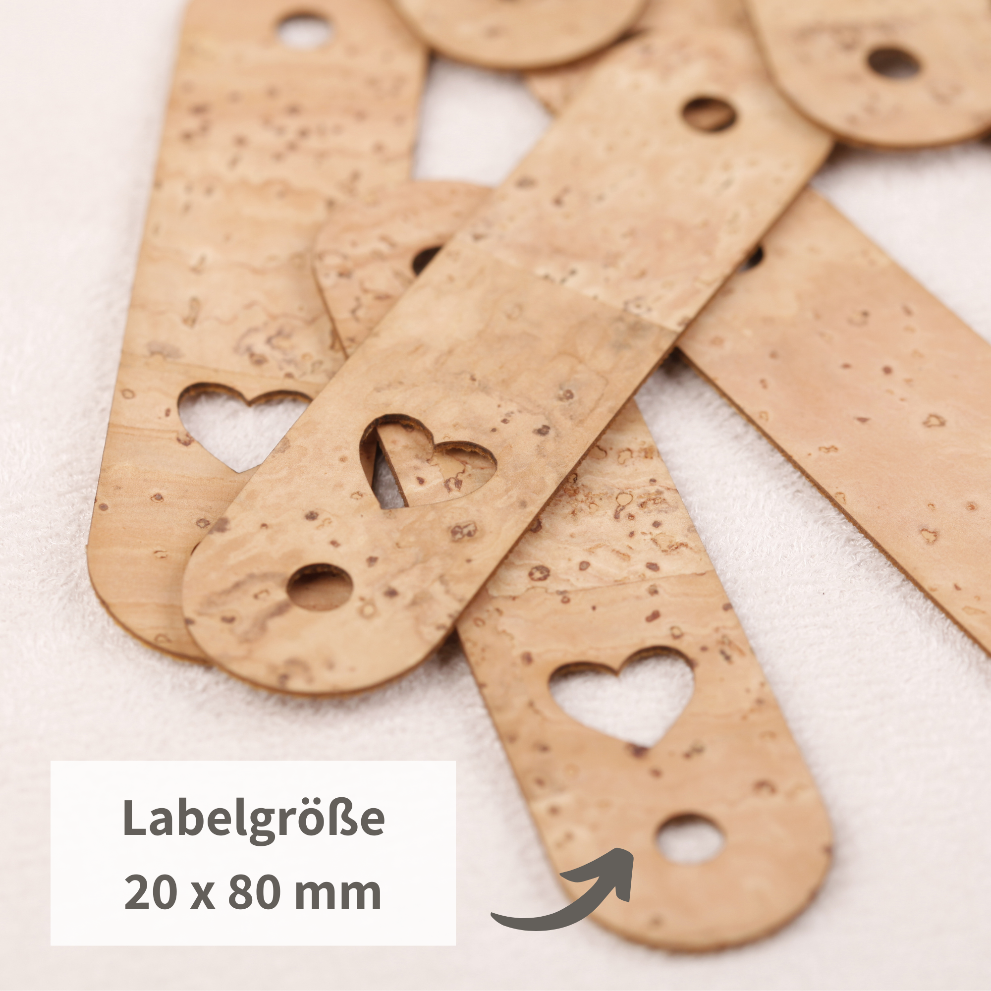 Korklabel mit Herz - Kunstlederlabel aus Korkstoff mit Schraube