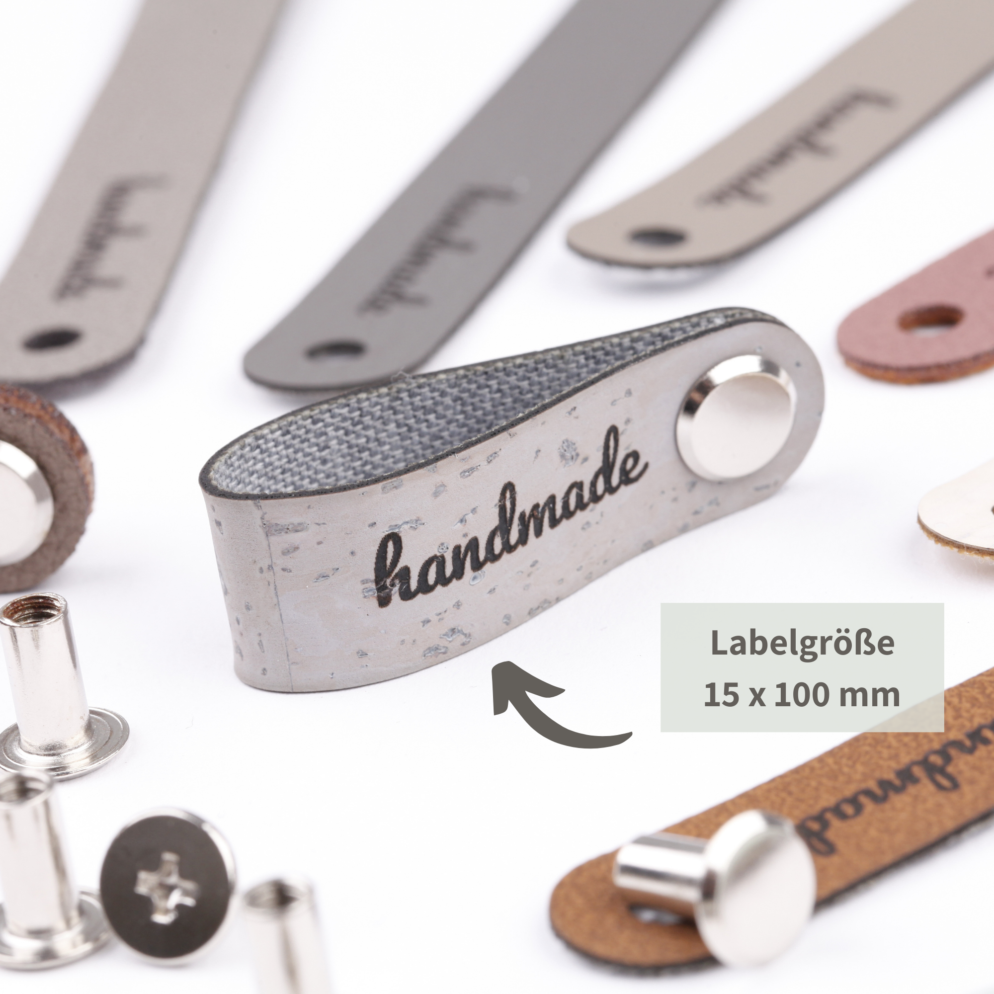 Schmales Kunstlederlabel mit Niete "handmade"