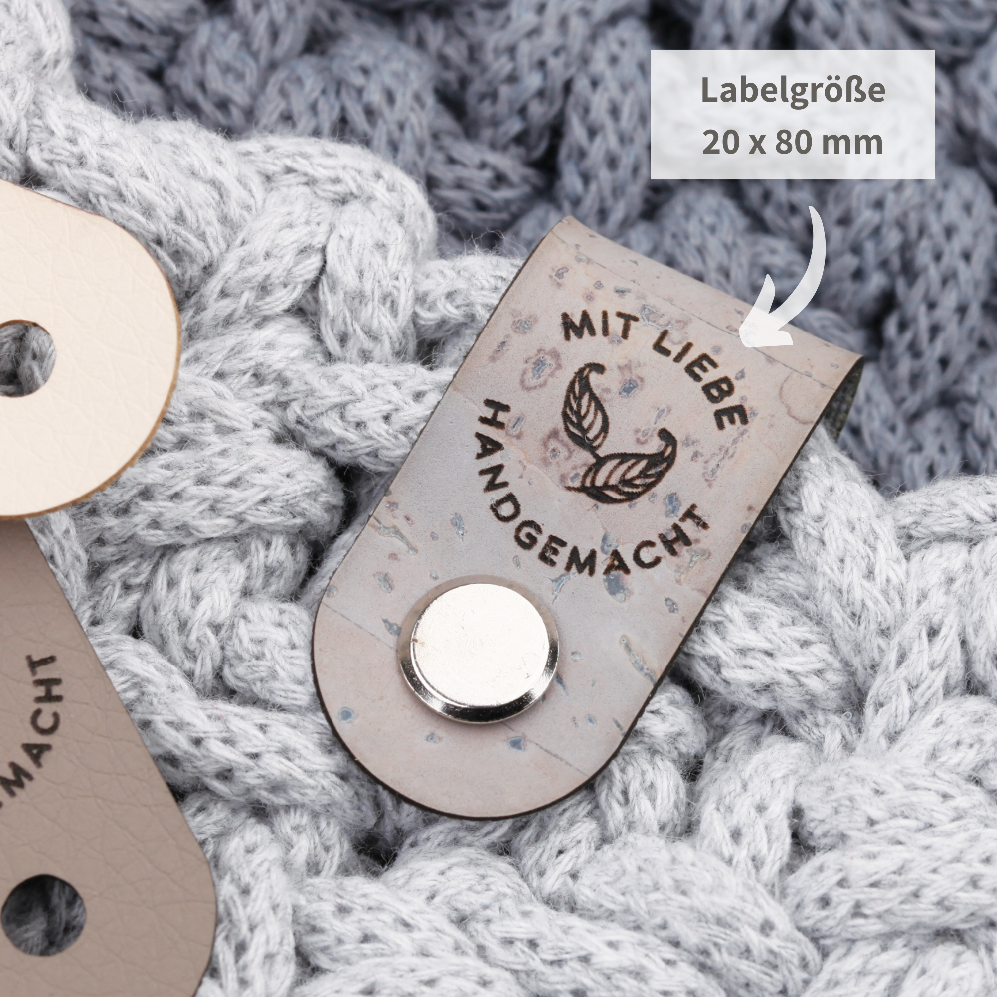 Kunstleder Label mit Schraube "Mit Liebe handgemacht"