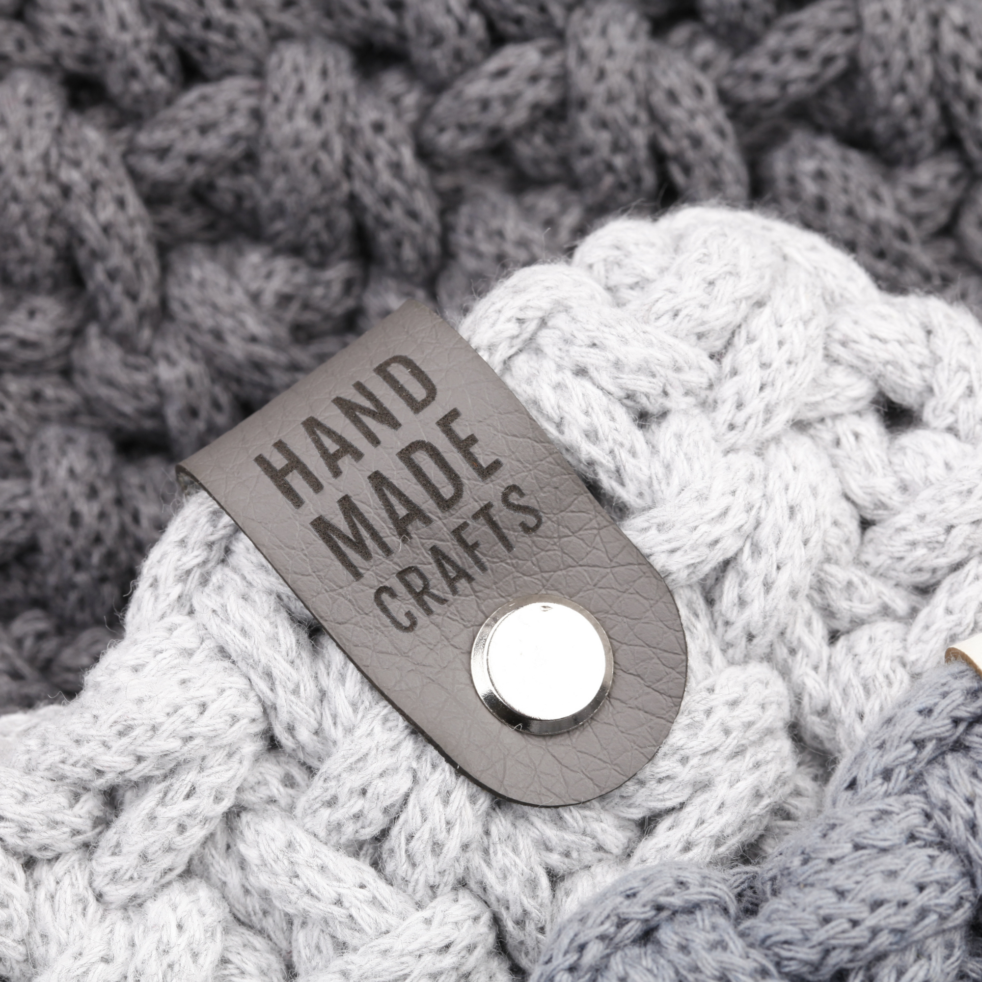 Kunstlederlabel mit Schraube "handmade crafts"