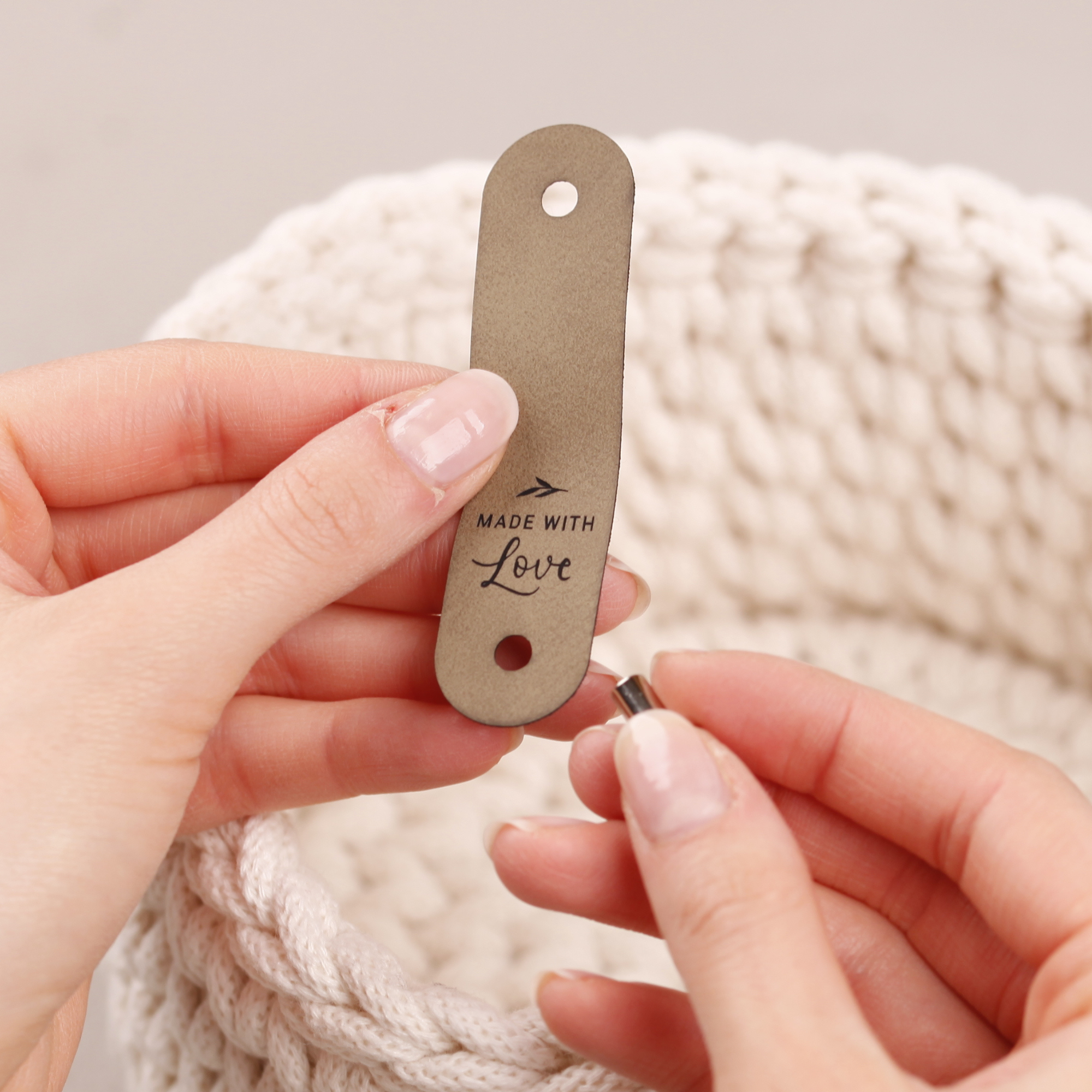 Handmade Labels mit Schraubniete "made with Love"