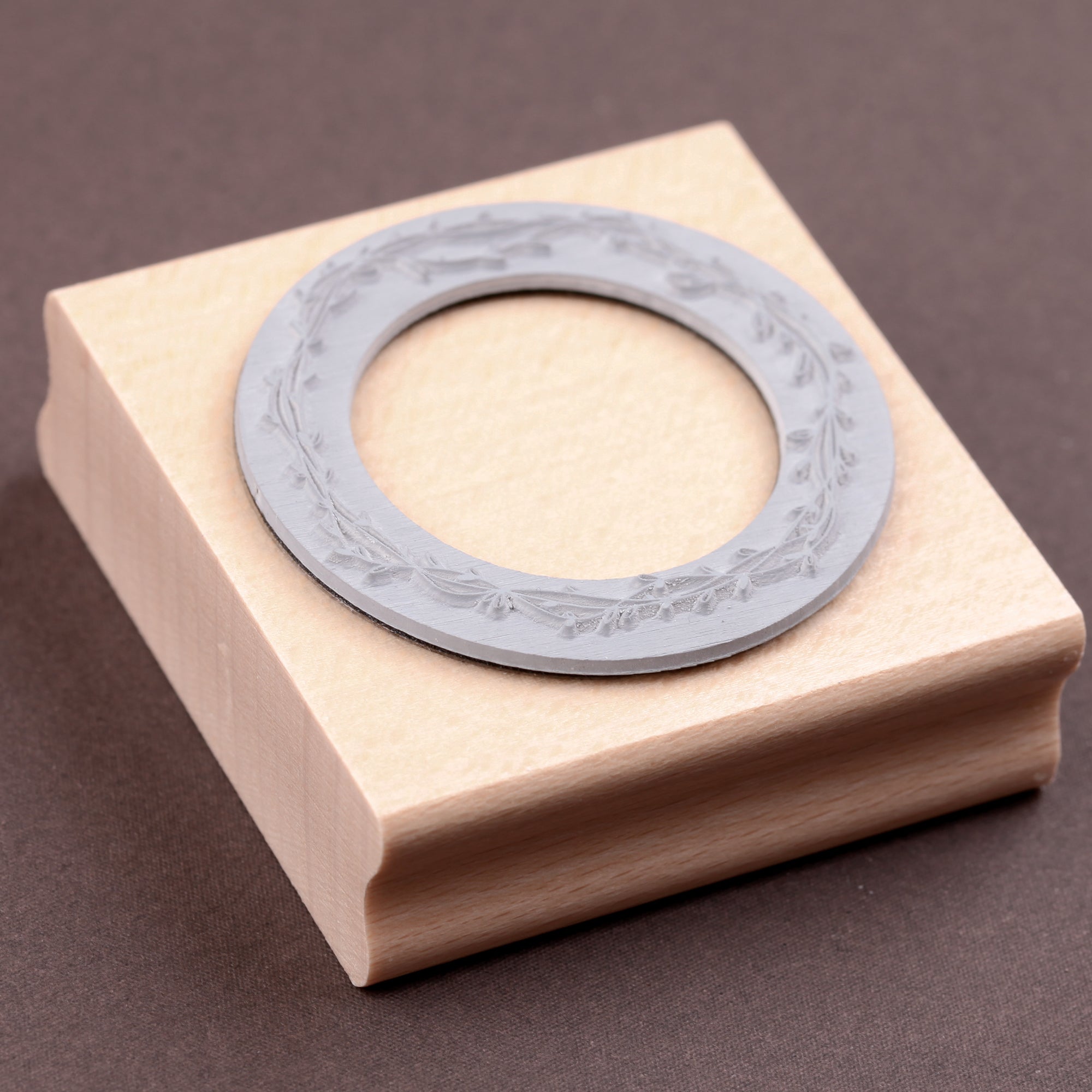 runder Rahmenstempel Blätter & Zweige