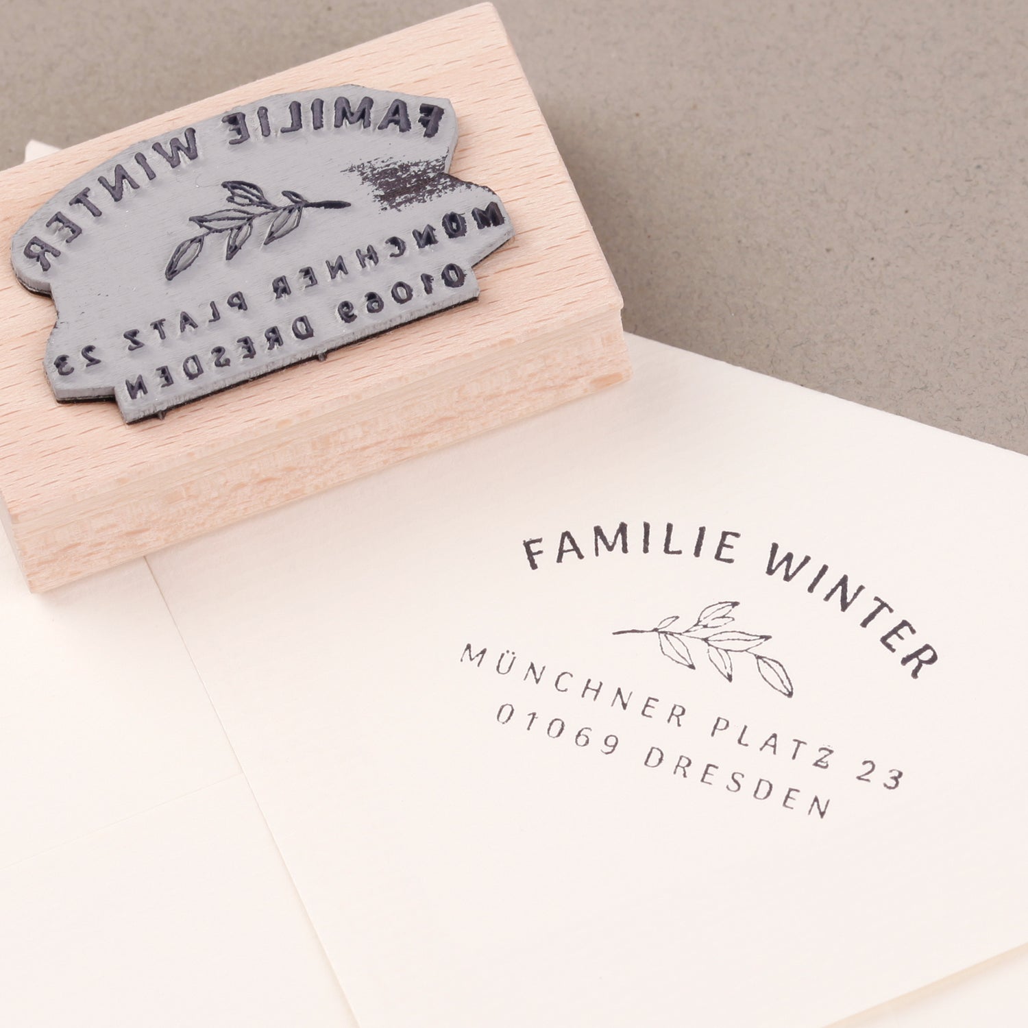 Familienstempel mit Adresse Zweig