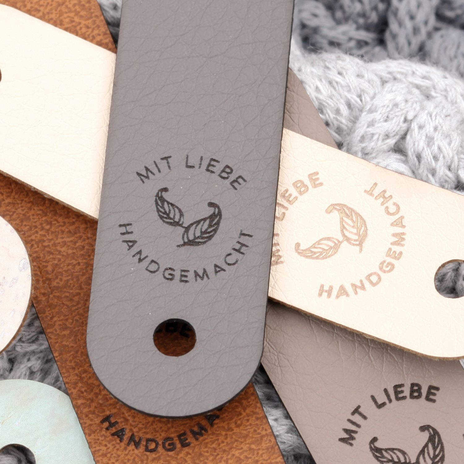 Kunstleder Label mit Schraube &quot;Mit Liebe handgemacht&quot;