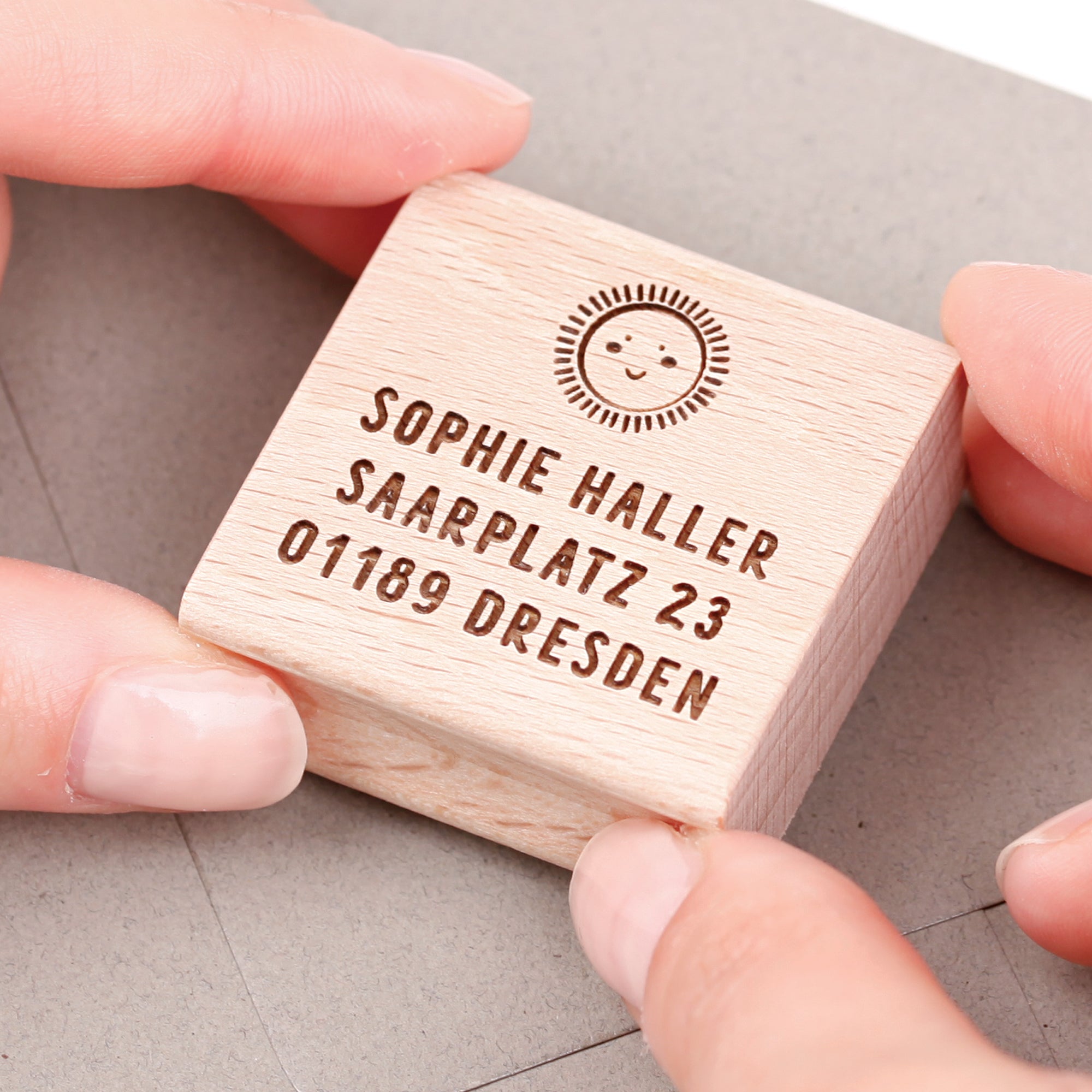 Süßer Adressstempel für Kinder Sonne