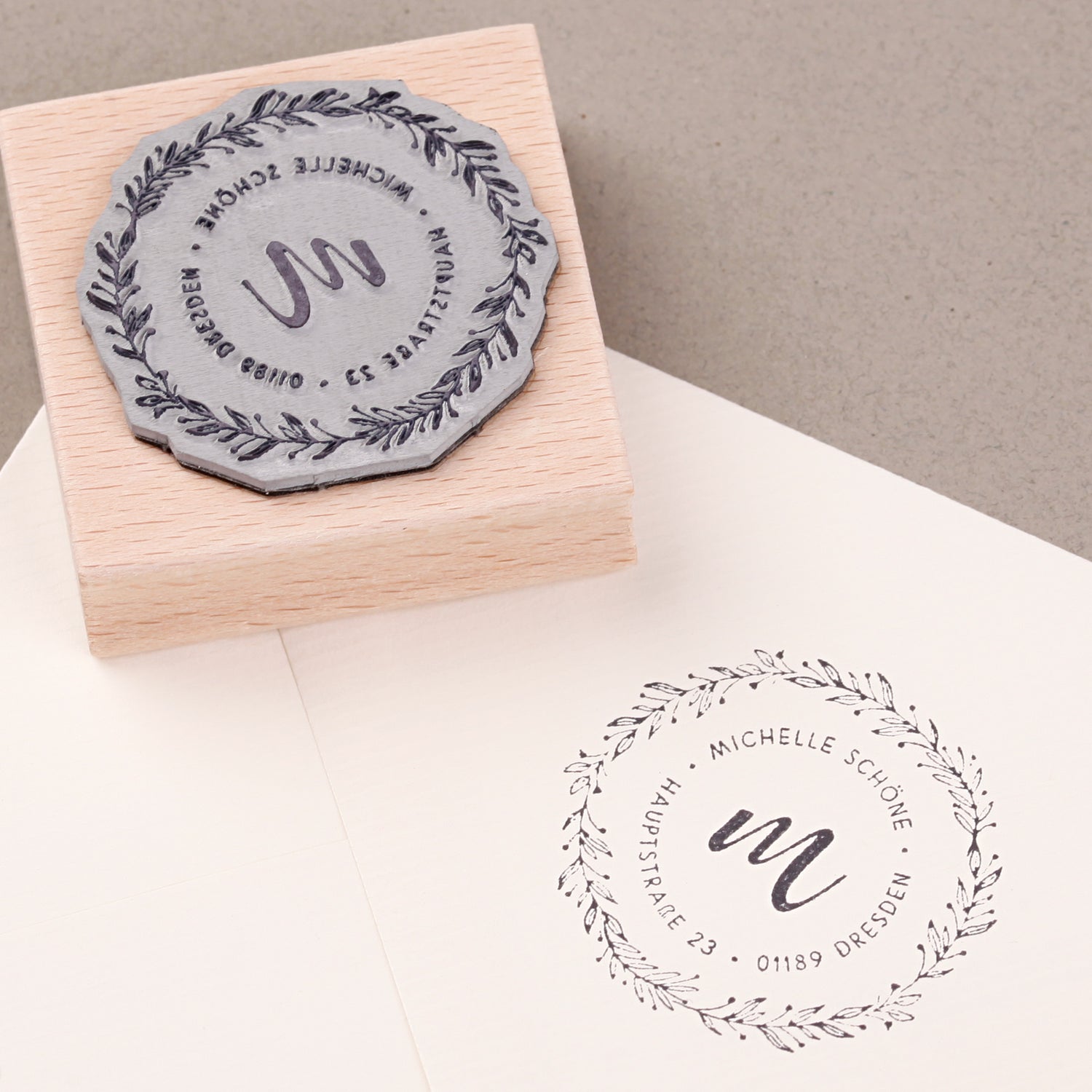 Adressstempel rund Monogramm