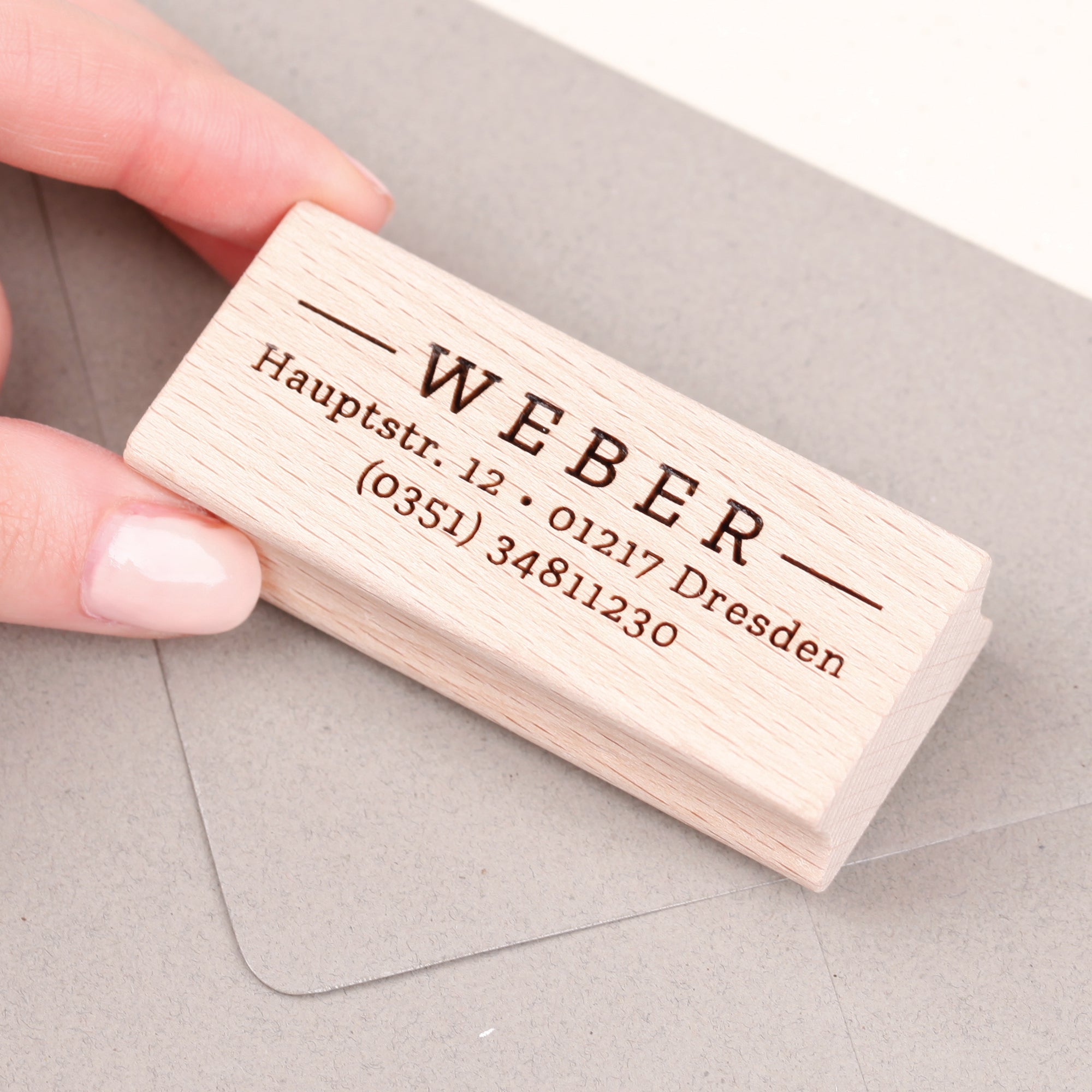 Kleiner Stempel mit Adresse Druckschrift