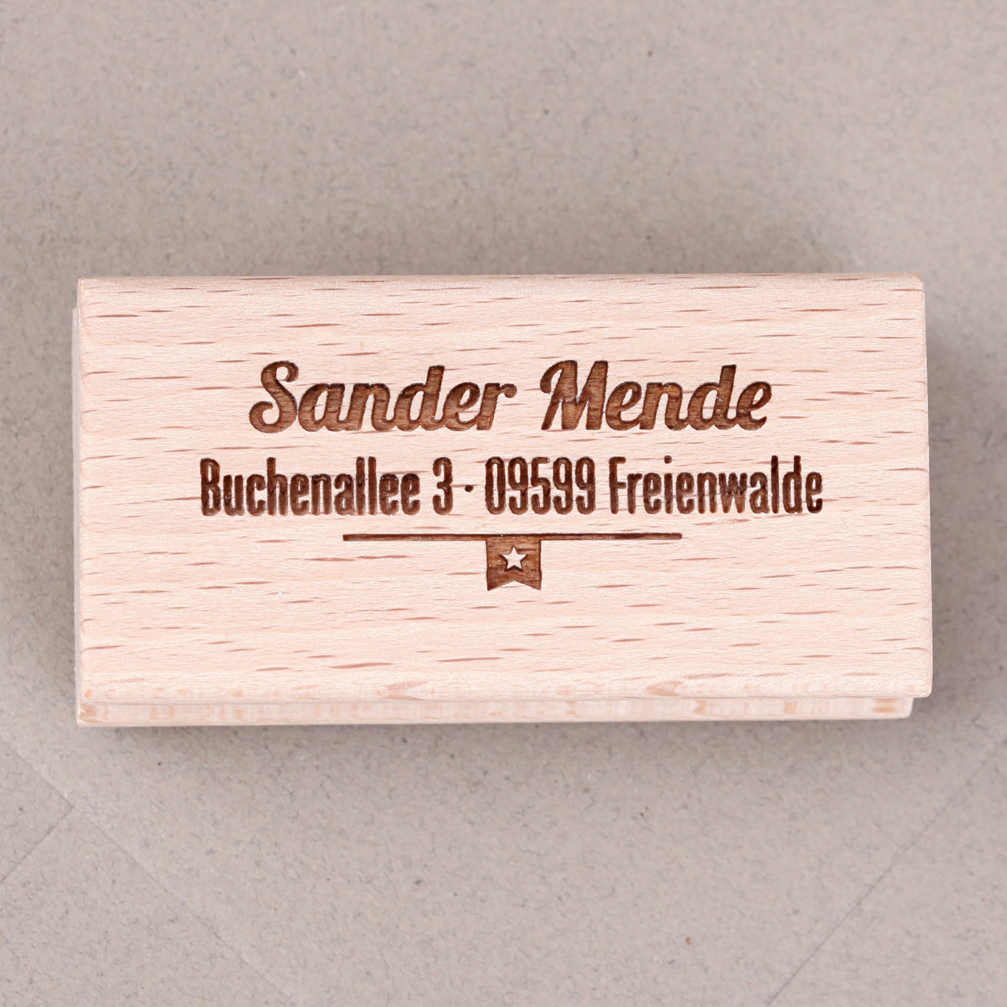 Kinderstempel mit Namen und Adresse