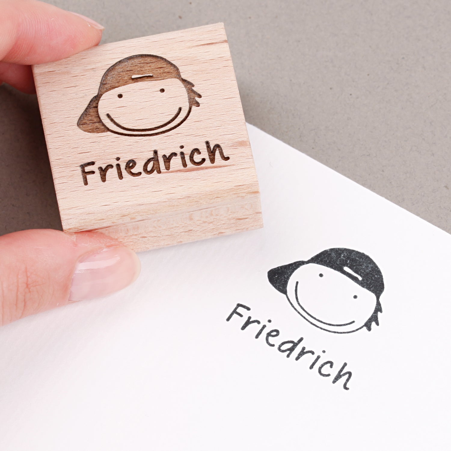 Namensstempel für Kinder mit Gesicht