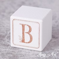 weißer Buchstabenwürfel - Buchstabe B