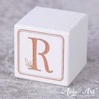 weißer Buchstabenwürfel - Buchstabe R