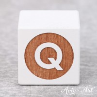 weißer Buchstabenwürfel - Buchstabe Q